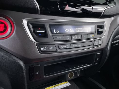 Used 2023 Honda Passport EX-L image 17
