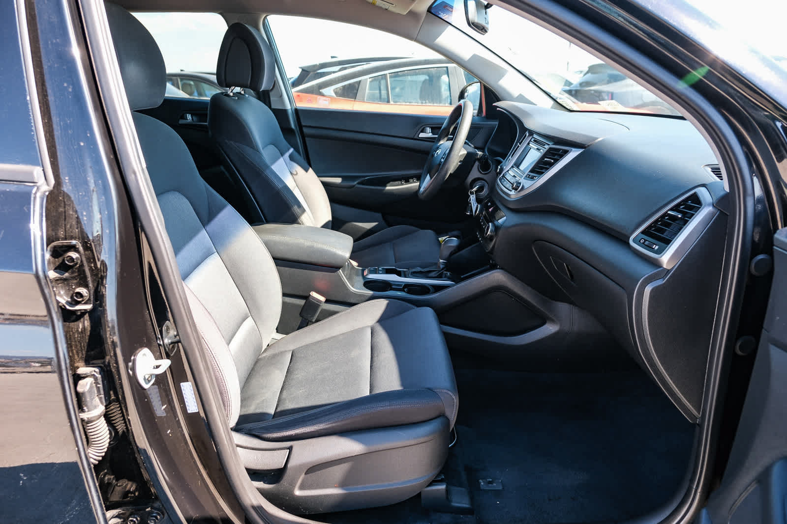 Used 2017 Hyundai Tucson SE w/ SE Popular Package 02 AWD/4WD image 18