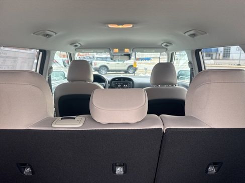 New 2025 Kia Soul LX image 11