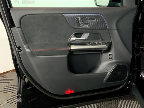 New 2025 Mercedes-Benz GLA 250 4MATIC image 12