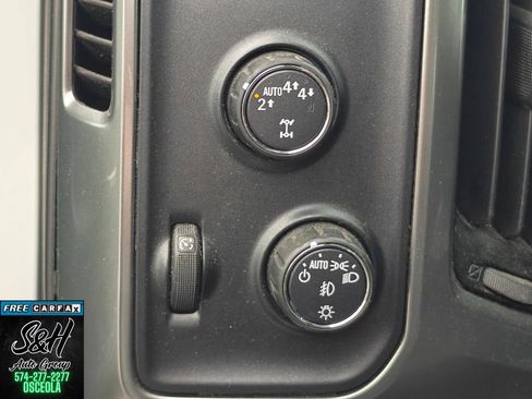 Used 2018 Chevrolet Silverado 1500 LT w/ All Star Edition AWD/4WD image 10