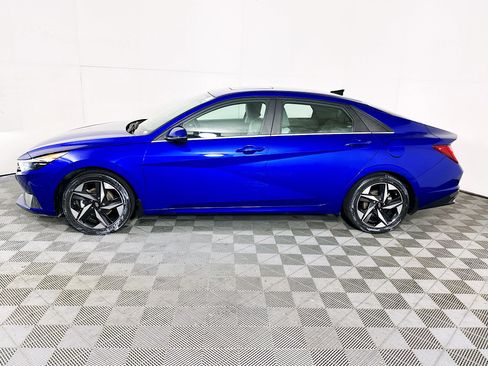 Used 2023 Hyundai Elantra Limited image 6