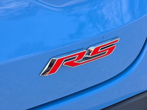 Used 2024 Chevrolet Trax RS w/ Sunroof Package FWD image 12