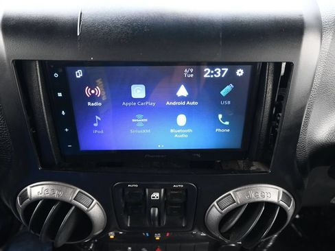 Used 2014 Jeep Wrangler Unlimited Sport w/ Power Convenience Group AWD/4WD image 18