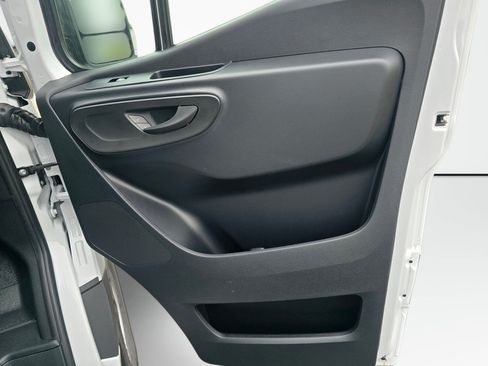 New 2026 Mercedes-Benz Sprinter 2500 image 18