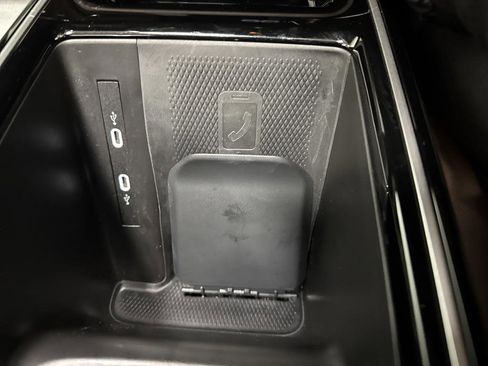 Used 2023 Volkswagen ID.4 Pro image 21