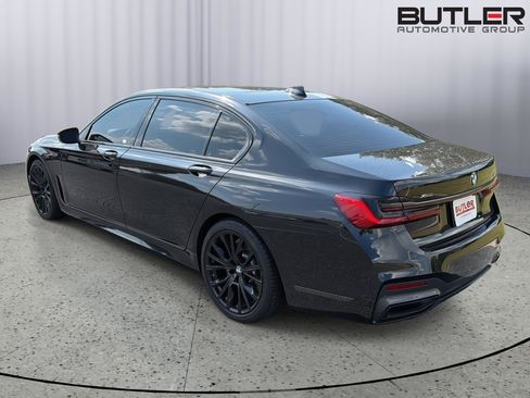 Used 2022 BMW 750i xDrive w/ Executive Package AWD/4WD image 4