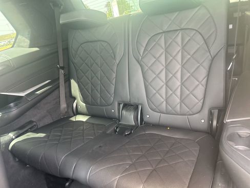 Certified 2023 BMW X7 xDrive40i w/ M Sport Package AWD/4WD image 6