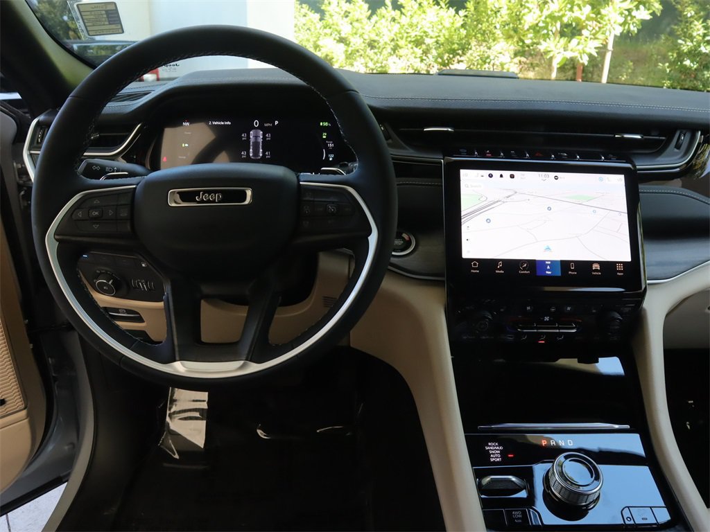 New 2023 Jeep Grand Cherokee Overland w/ Rear Seat Video Group I RWD image 8