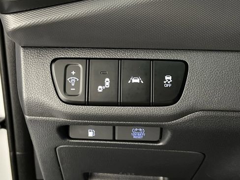 Used 2022 Hyundai Ioniq Limited image 31