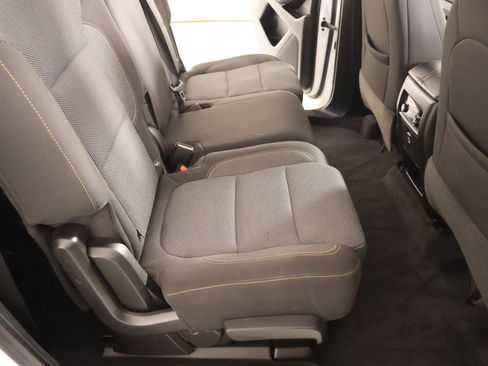 Used 2021 Chevrolet Traverse LS FWD image 14