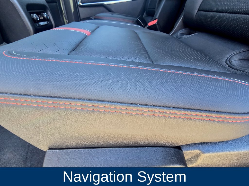 Used 2024 Chevrolet Traverse RS FWD image 13