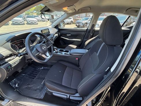 Used 2025 Nissan Sentra SV FWD image 24