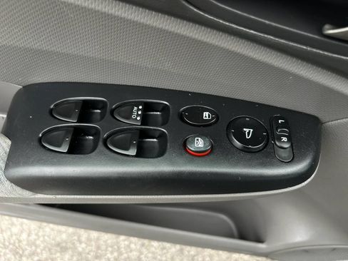 Used 2011 Honda Civic LX image 17
