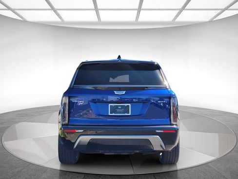 Certified 2026 Cadillac Vistiq Sport AWD/4WD image 5