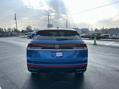 Used 2024 Volkswagen Atlas Cross Sport SEL Premium R-Line image 7