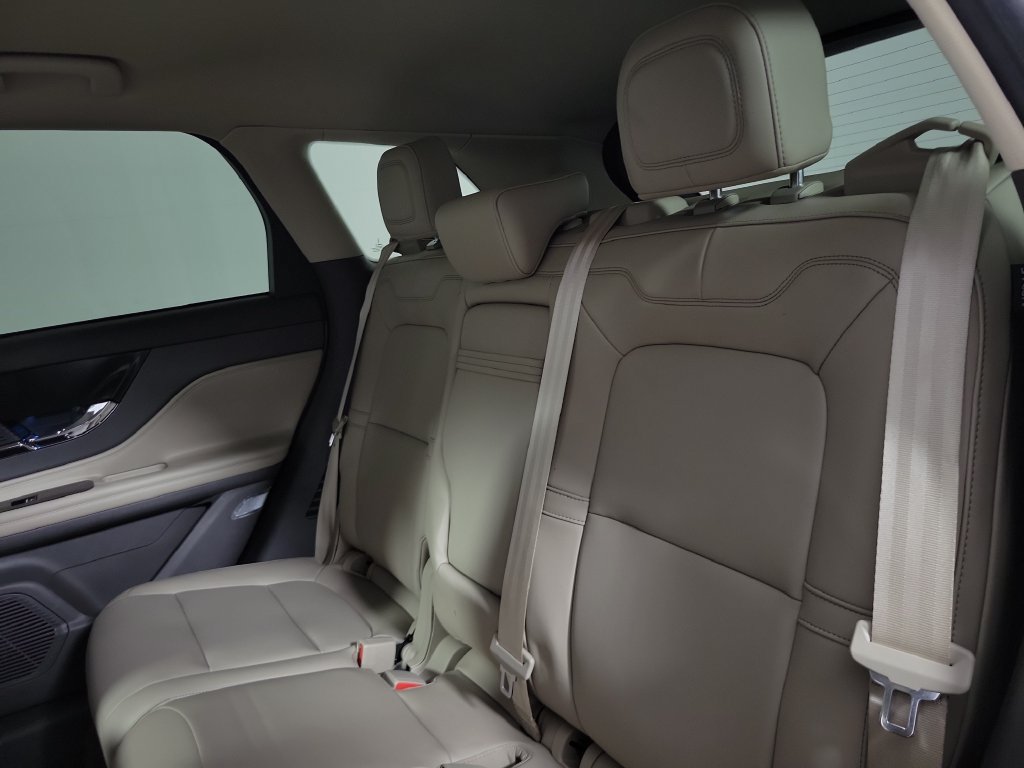 Certified 2021 Lincoln Corsair FWD w/ Convenience Package image 13