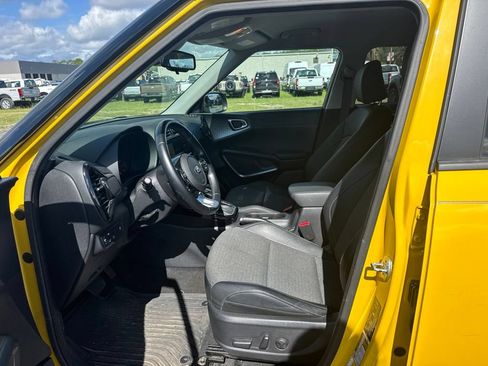 Used 2020 Kia Soul EX w/ Option Group 015 FWD image 11