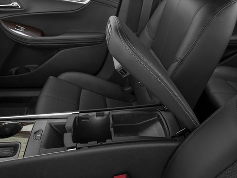 Used 2016 Chevrolet Impala LT FWD image 17