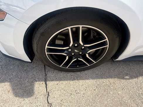 Used 2021 Ford Mustang GT Premium RWD image 9