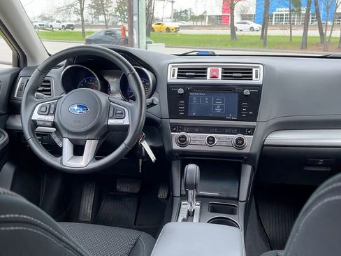 Used 2017 Subaru Outback 2.5i Premium image 23