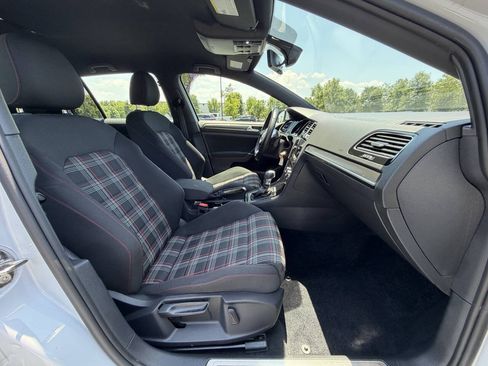 Used 2018 Volkswagen GTI S FWD image 17