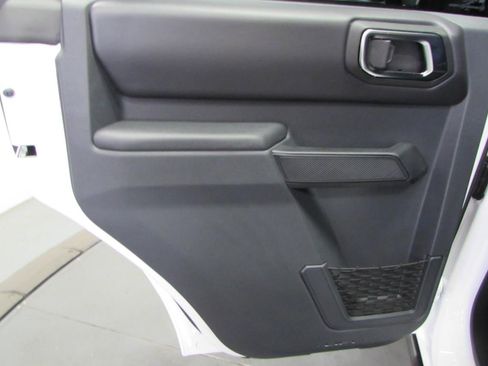 New 2025 Ford Bronco Badlands image 24