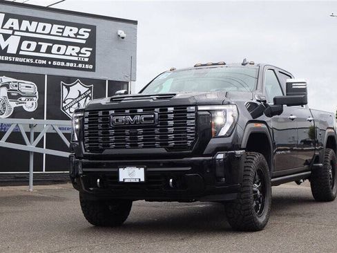 Used 2025 GMC Sierra 3500 Denali Ultimate AWD/4WD image 1