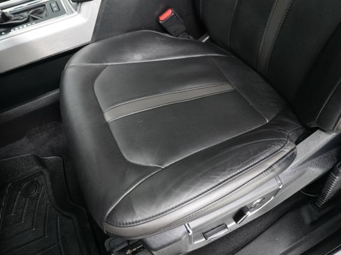 Used 2015 Ford F150 Platinum w/ Equipment Group 701A Luxury AWD/4WD image 14