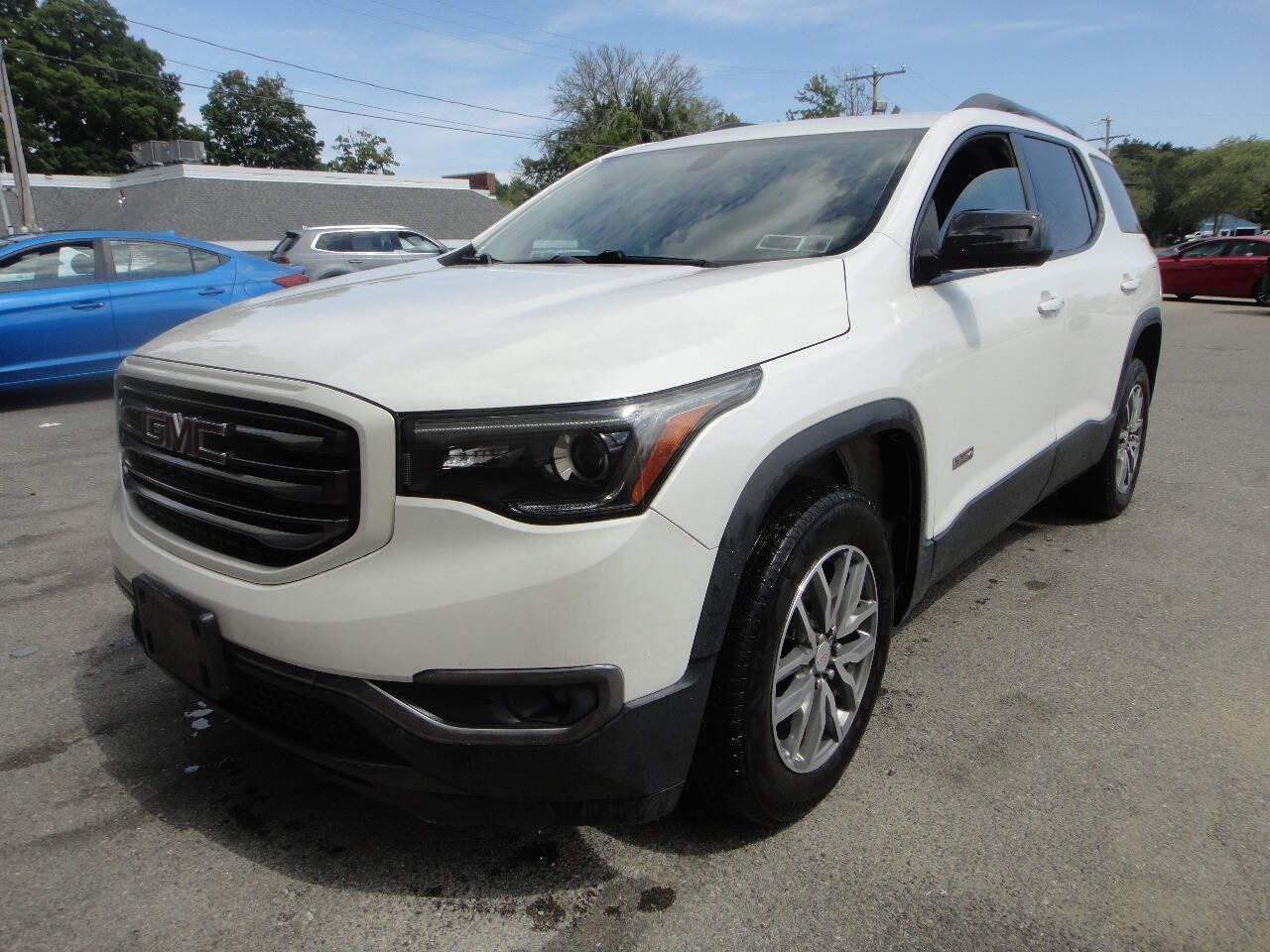 Used 2018 GMC Acadia SLE w/ Driver Alert Package I AWD/4WD image 1