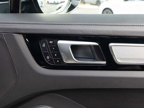 Used 2023 Porsche Cayenne Turbo image 65