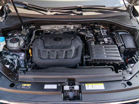 Used 2023 Volkswagen Tiguan SE R-Line FWD image 30