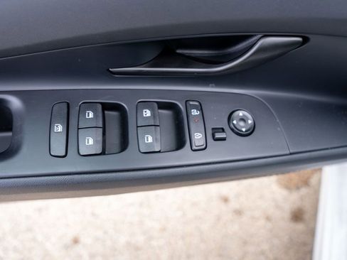 New 2025 Hyundai Elantra Sport image 16