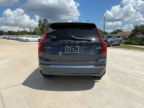 Certified 2024 Volvo XC90 B6 Ultimate w/ Lounge Package image 5
