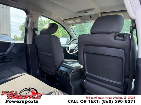 Used 2014 Nissan Titan SV w/ SV Value Truck Package AWD/4WD image 15