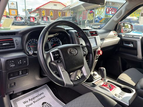 Used 2014 Toyota 4Runner SR5 AWD/4WD image 13