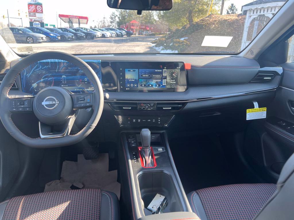 Used 2025 Nissan Kicks SR AWD/4WD image 19