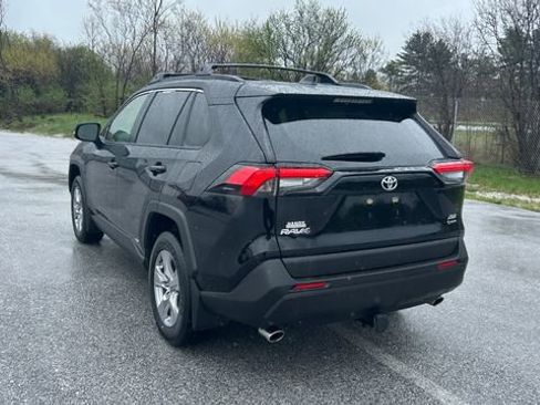 Used 2025 Toyota RAV4 XLE w/ Convenience Package AWD/4WD image 5