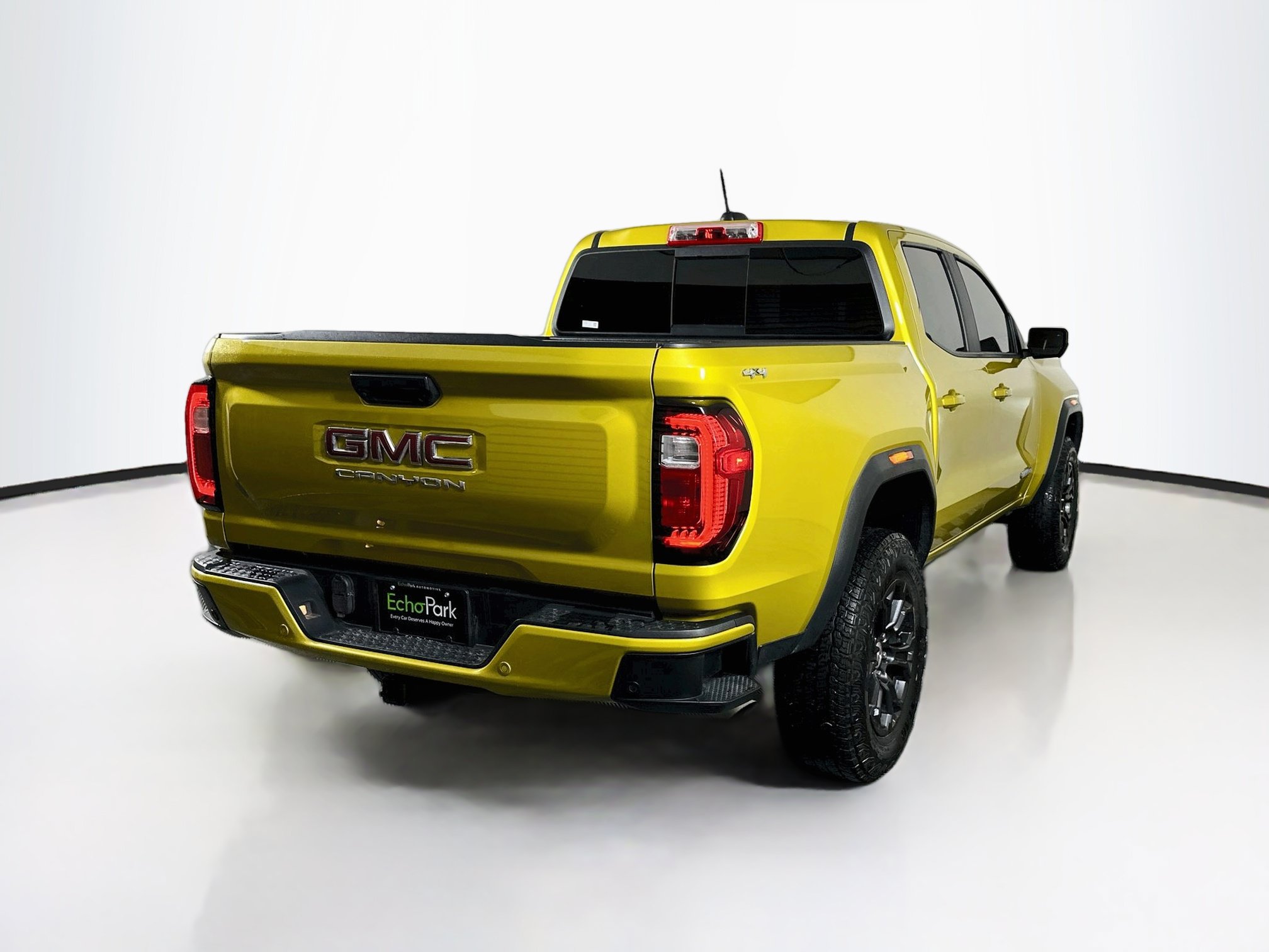 Used 2024 GMC Canyon Elevation w/ Convenience Package AWD/4WD image 9