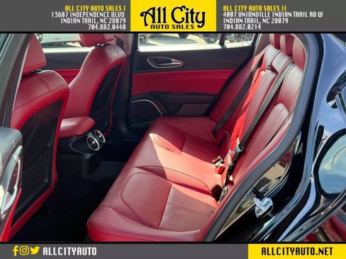 Used 2019 Alfa Romeo Giulia RWD image 24