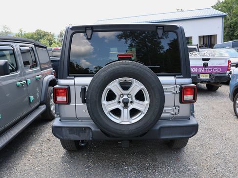 Used 2018 Jeep Wrangler Unlimited Sport S AWD/4WD image 5