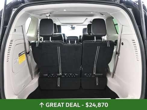 Used 2023 Chrysler Pacifica Limited FWD image 26