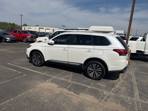 Used 2020 Mitsubishi Outlander SEL image 8