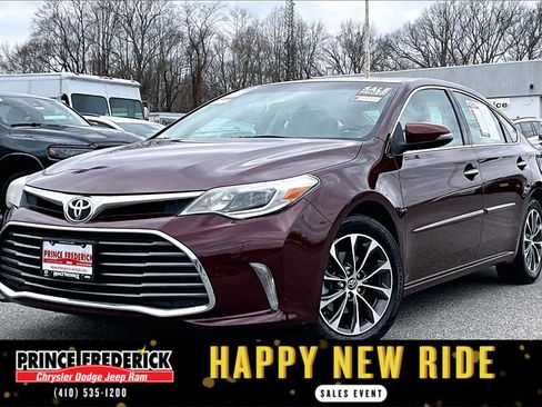 Used 2016 Toyota Avalon XLE Premium image 3