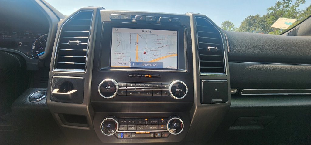 Used 2020 Ford Expedition XLT w/ Equipment Group 202A AWD/4WD image 45