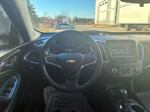 Used 2017 Chevrolet Malibu LS image 21