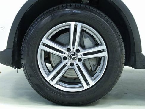 Used 2021 Mercedes-Benz GLC 300 image 8