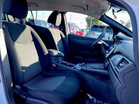 Used 2023 Nissan Leaf S image 22