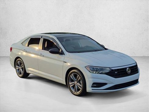 Used 2021 Volkswagen Jetta R-Line FWD image 3