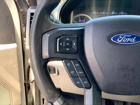 Used 2019 Ford F250 XLT w/ Camper Package AWD/4WD image 24
